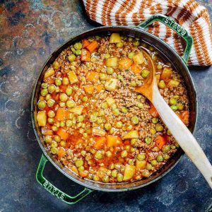 خورش نخود لبنانی با گوشت (بازله)