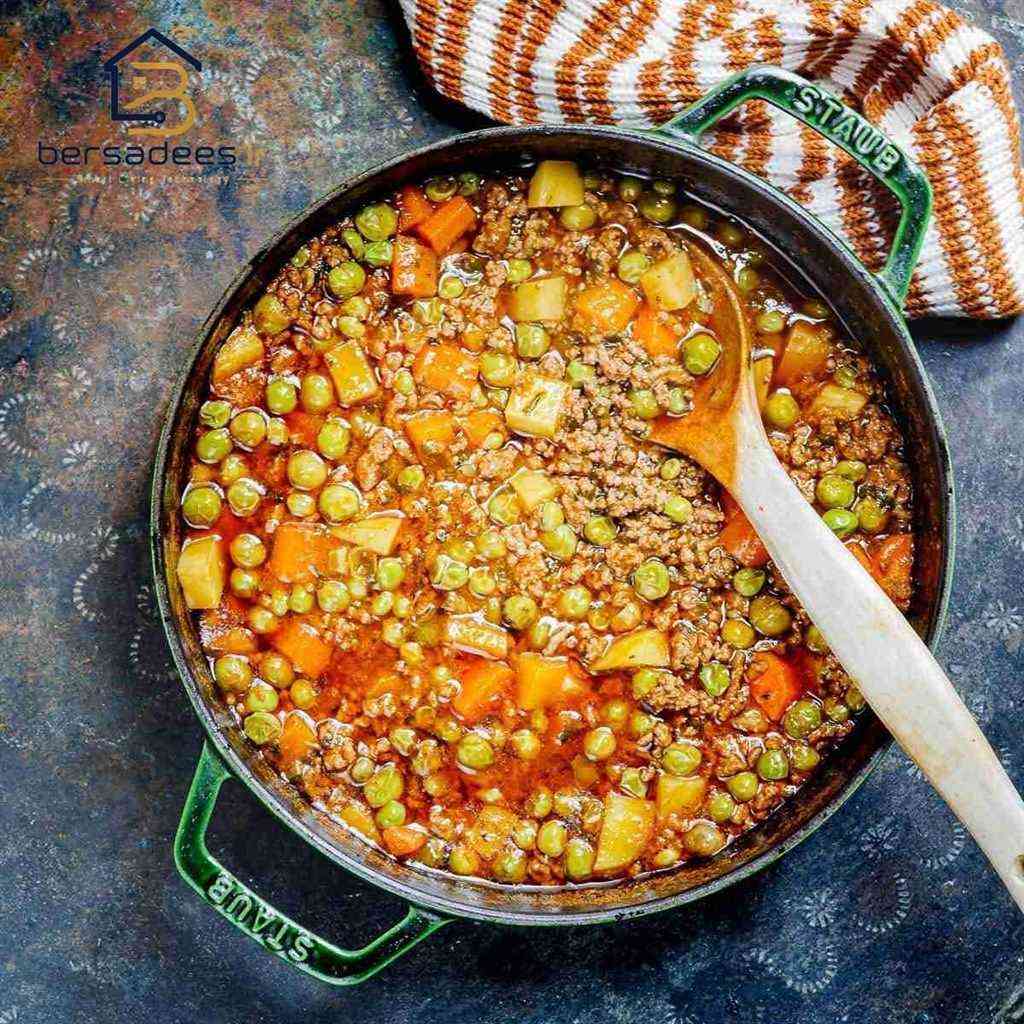خورش نخود لبنانی با گوشت (بازله) خورش نخود لبنانی با گوشت (بازله)