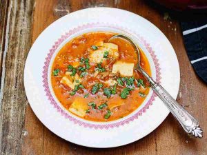 سوپ گوجه فرنگی ترکی با گوشت و پاستا